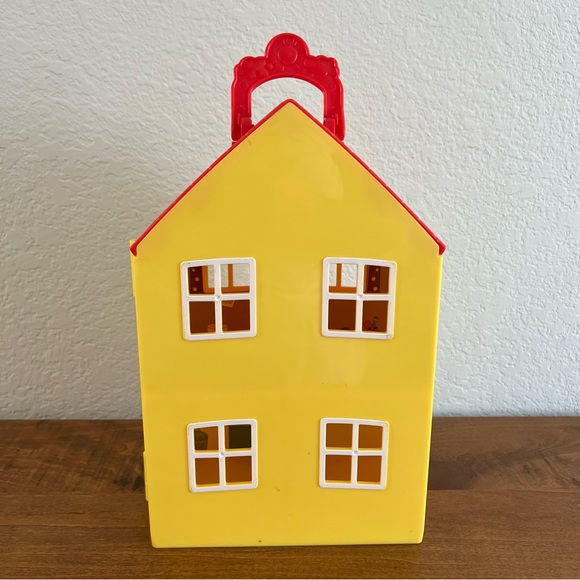 Peppa Pig Fold-n-Carry Playset Yellow House with Car and 8 Figures 2003 - Picture 6 of 8